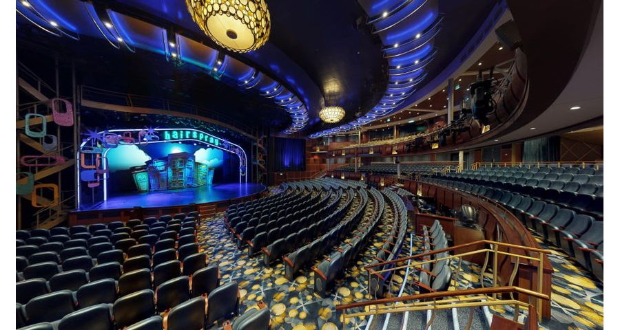 Geminin Broadway tarzı tiyatro sahnesi