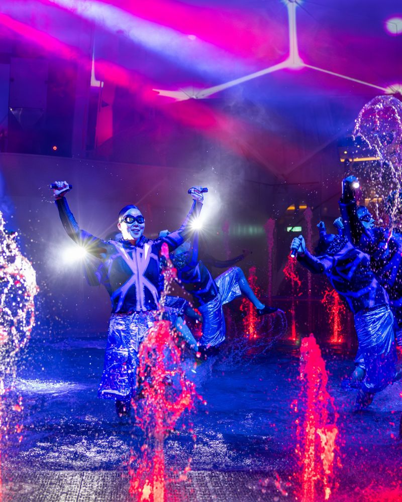 AquaTheater su gösterisi
