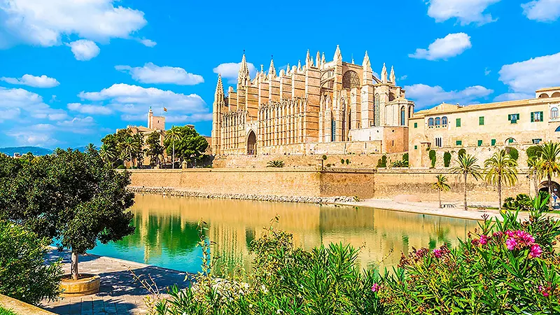 Palma de Mallorca kıyısı